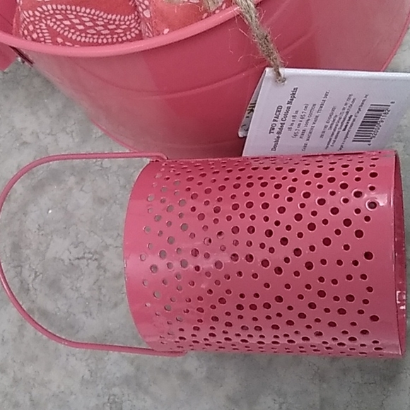 Coral Flatware Caddy, Votive Lantern, 7 Double Sided Cotton Napkins - Picture 2 of 9